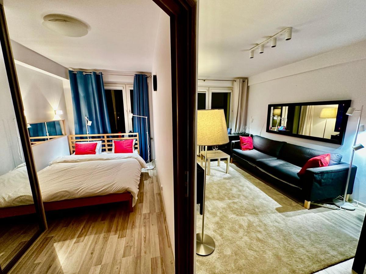 Decor 3 Metro Fast Wifi 1Gbs 80'Tv Hbo Disney Appletv Varsovie Extérieur photo